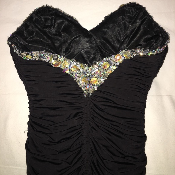 NWOT Allure Evening Sweetheart Crystal Dress - Picture 3 of 6